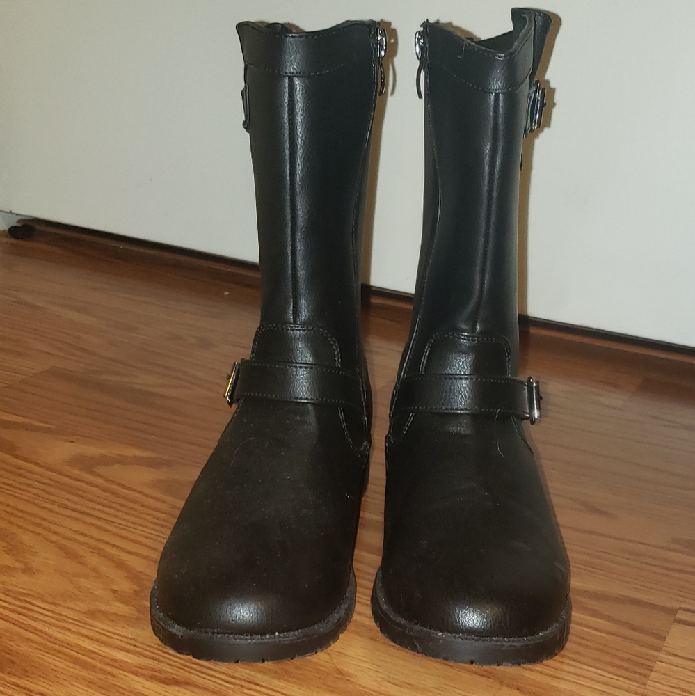 Black boots